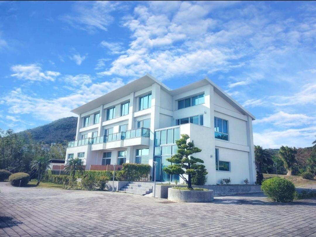 墾丁椰林 海灘文旅 Hotel Cape Eluanbi Exterior photo